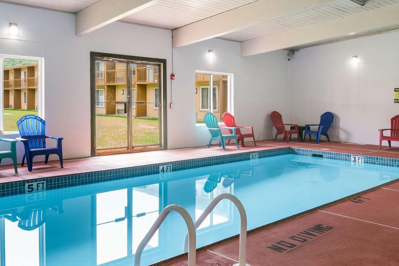 Rodeway Inn&Suites - Poconos Delaware Water Gap Exterior foto